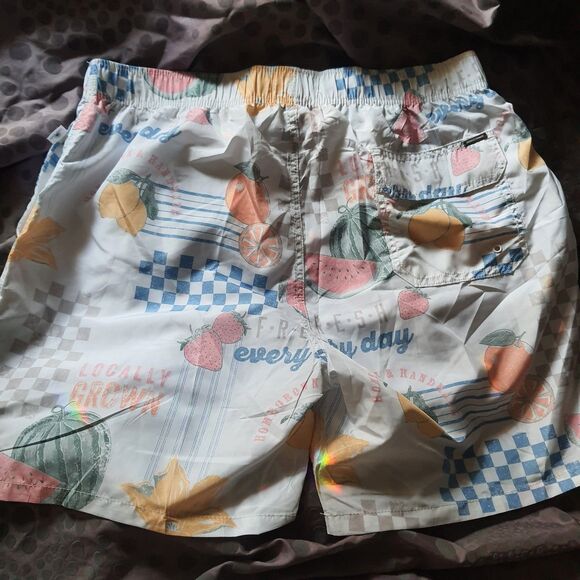 NWT Vintage Brand Swimwear Men's 2XL Volley White Swim Trunks 17” Length - Picture 3 of 5
